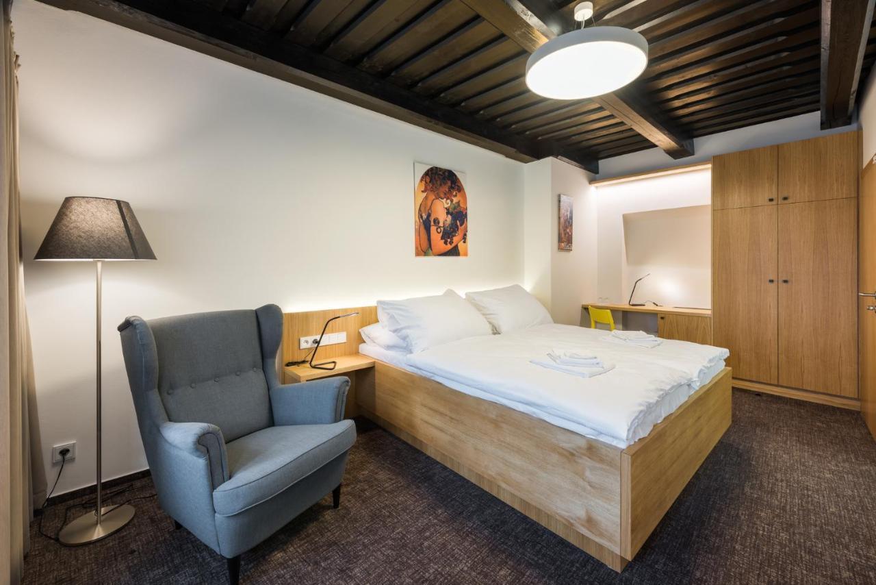 Fancy Apartments By Prague Castle Buitenkant foto