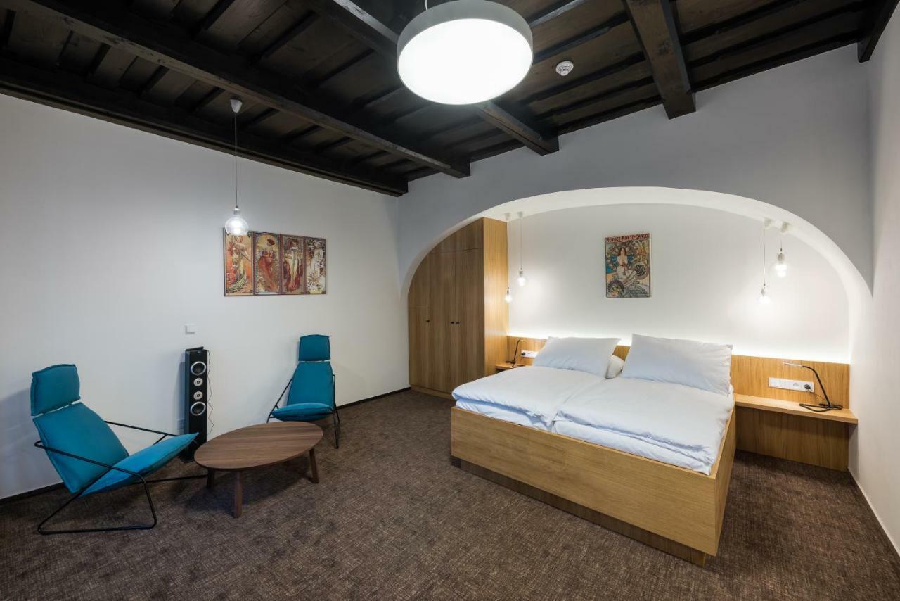 Fancy Apartments By Prague Castle Buitenkant foto